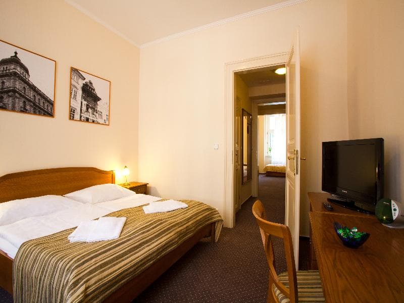 Hotel Anna 4