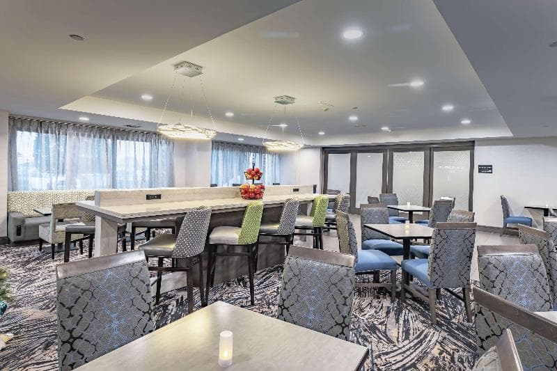Hampton Inn Waco 5