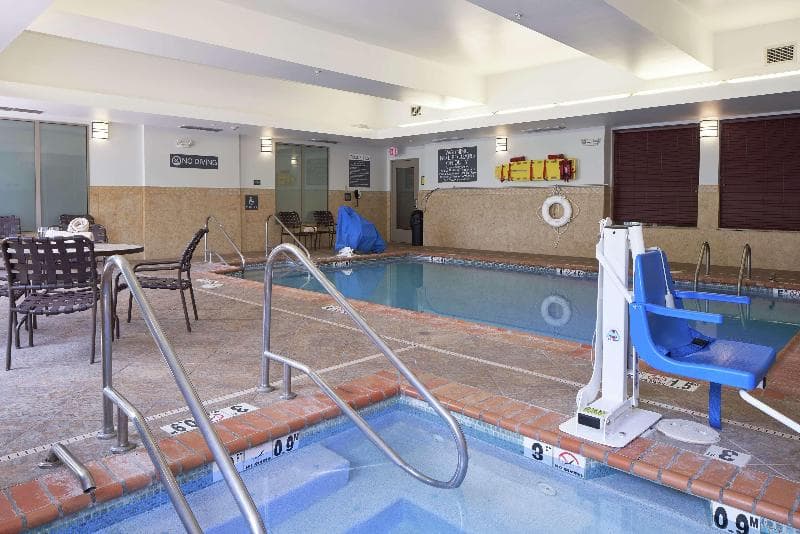 Hilton Garden Inn Evansville 3