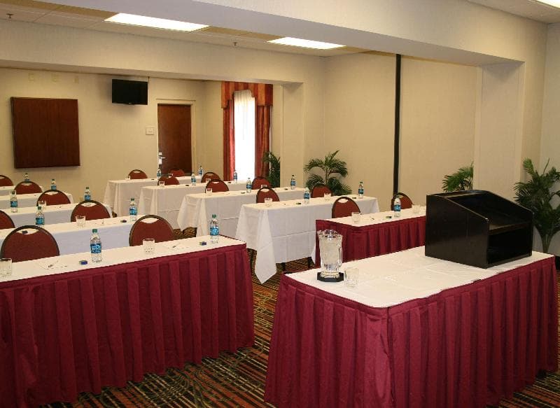 Hampton Inn & Suites Springfield-Southwest photo 1