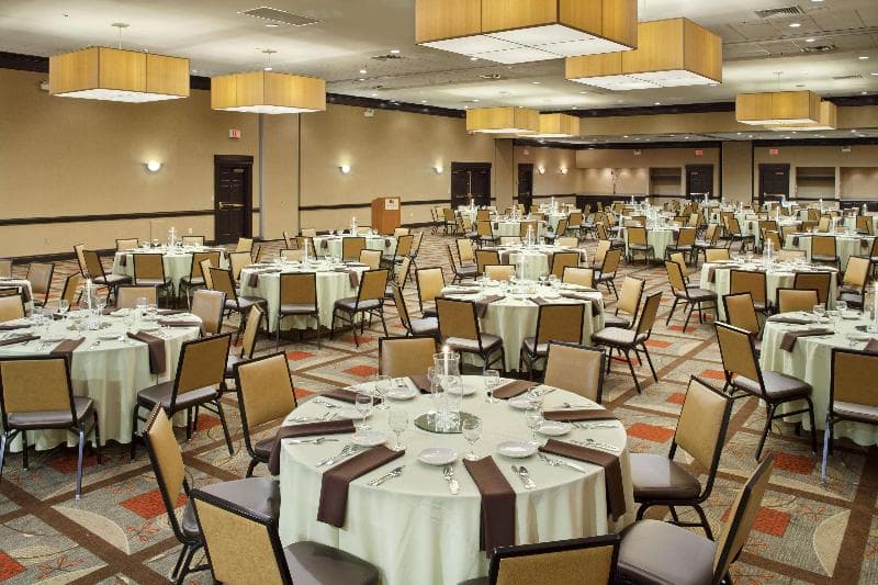 Wyndham Columbus 4