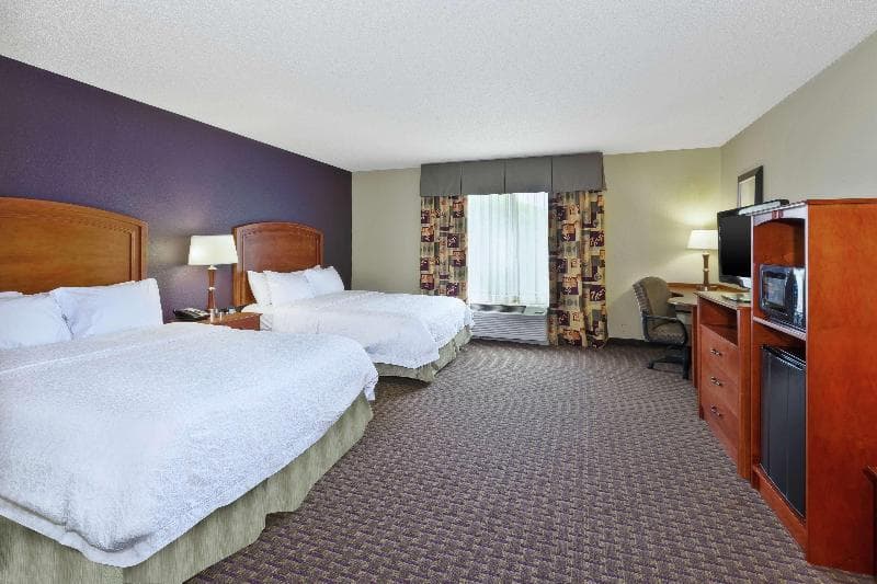 Hampton Inn & Suites Grand Rapids-Airport 28th St 5