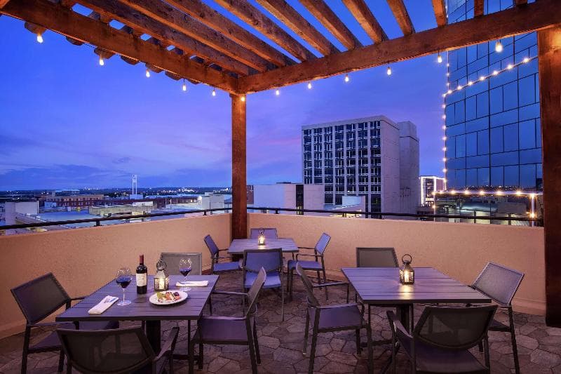 Embassy Suites by Hilton Fort Worth Downtown 3