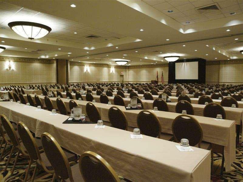 Hilton Kansas City Airport photo 1
