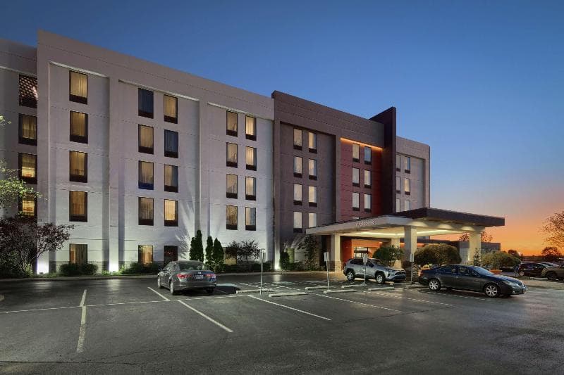 Hampton Inn Louisville-Northeast 4
