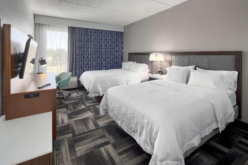 Hampton Inn Louisville-Northeast 2