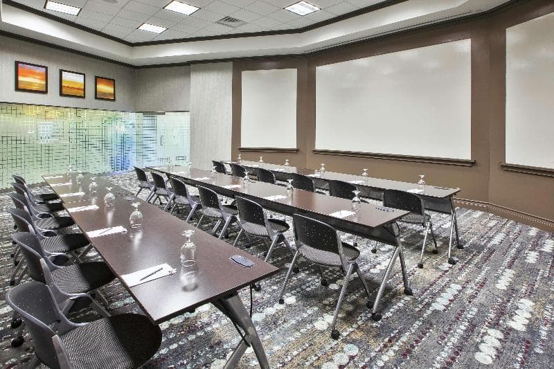 Embassy Suites by Hilton Columbus Airport photo 1