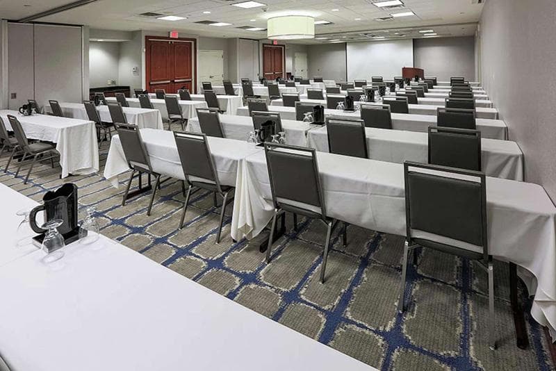 Hilton Garden Inn Louisville Northeast photo 1
