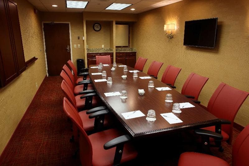 Hampton Inn & Suites Charlottesville-At The University 3