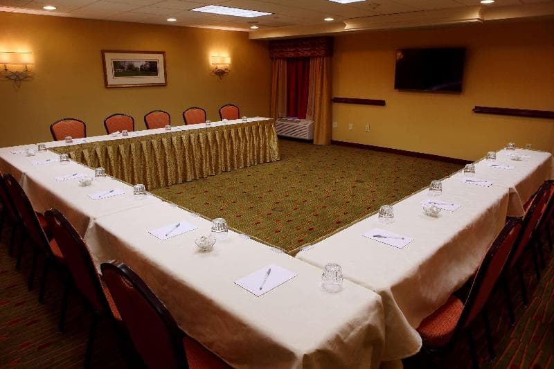 Hampton Inn & Suites Charlottesville-At The University 5