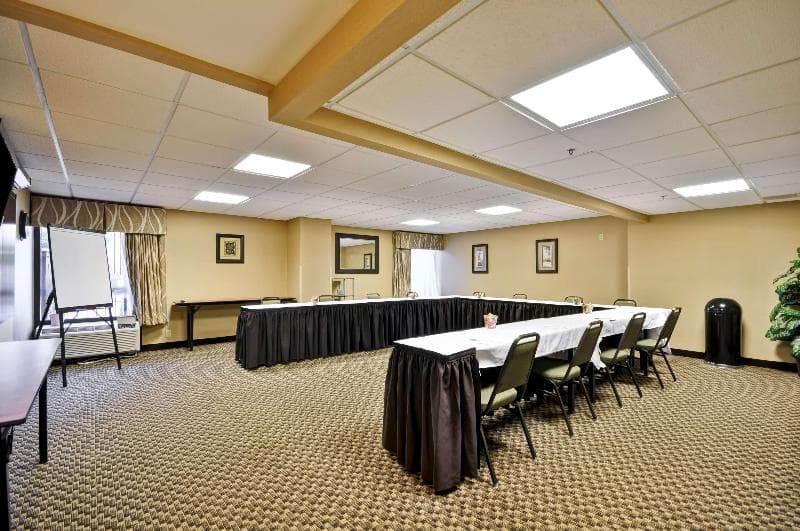 Hampton Inn Kansas City/Overland Park 5