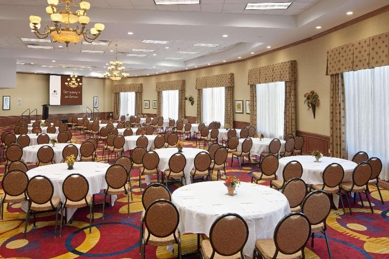 DoubleTree by Hilton Hotel Jefferson City 5