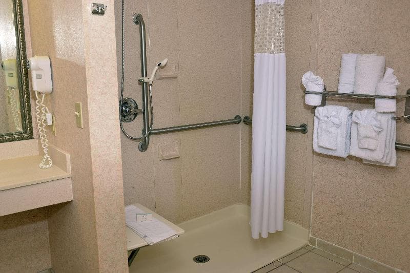 Hampton Inn & Suites Springfield 5