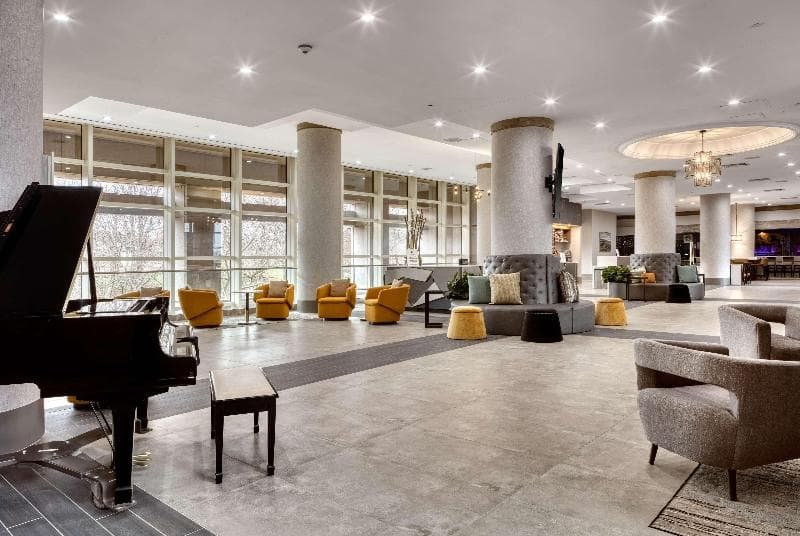 DoubleTree by Hilton Hotel Tulsa - Warren Place 4