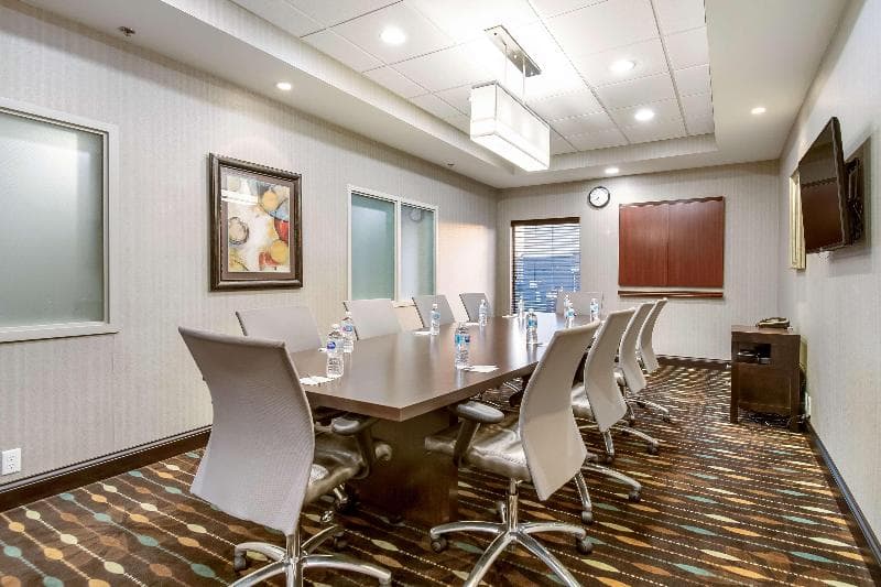 Hampton Inn Columbus-West 4