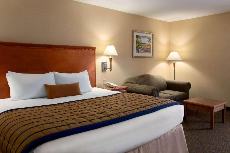 Coratel Inn & Suites New Braunfels 5