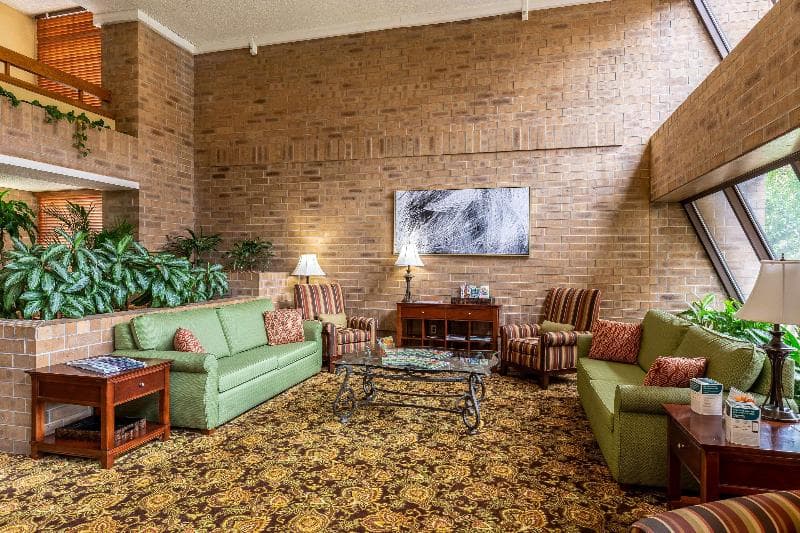 Tulsa Square Hotel Central, I-44 By Oyo 4