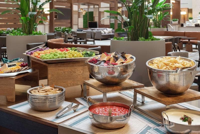 Embassy Suites by Hilton Cleveland Rockside 4