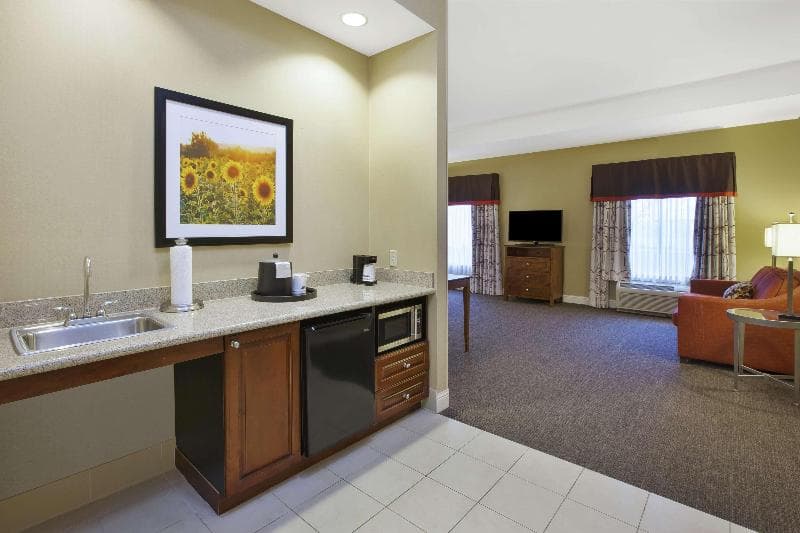 Hampton Inn & Suites Wichita-Northeast 3