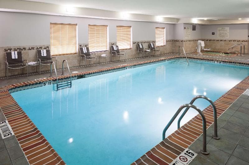 Hampton Inn & Suites Cedar Rapids - North 2
