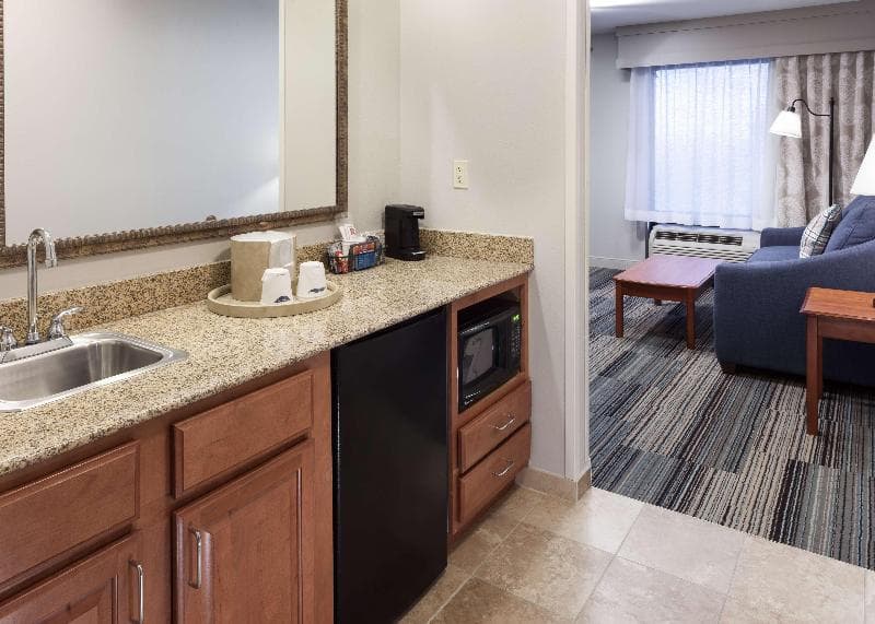 Hampton Inn & Suites Cedar Rapids - North 3