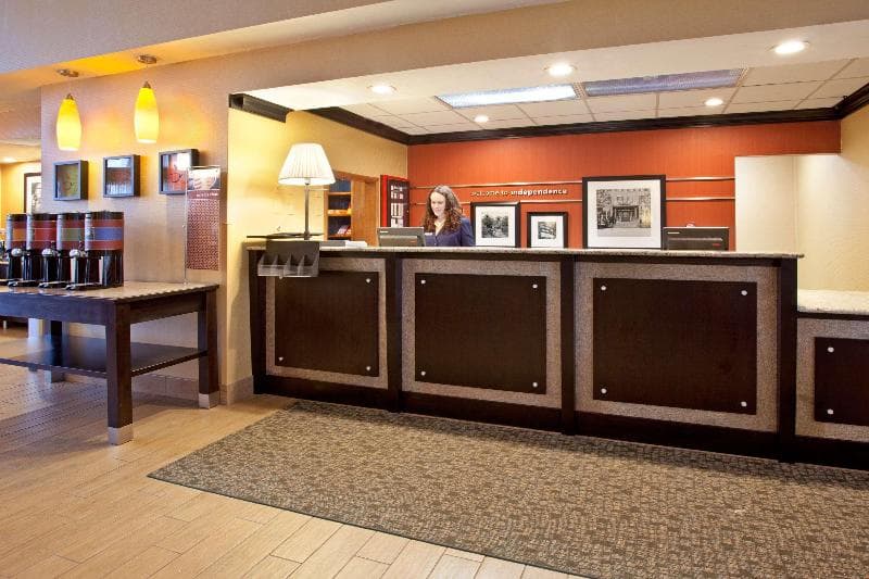 Hampton Inn & Suites Cleveland/Independence 4