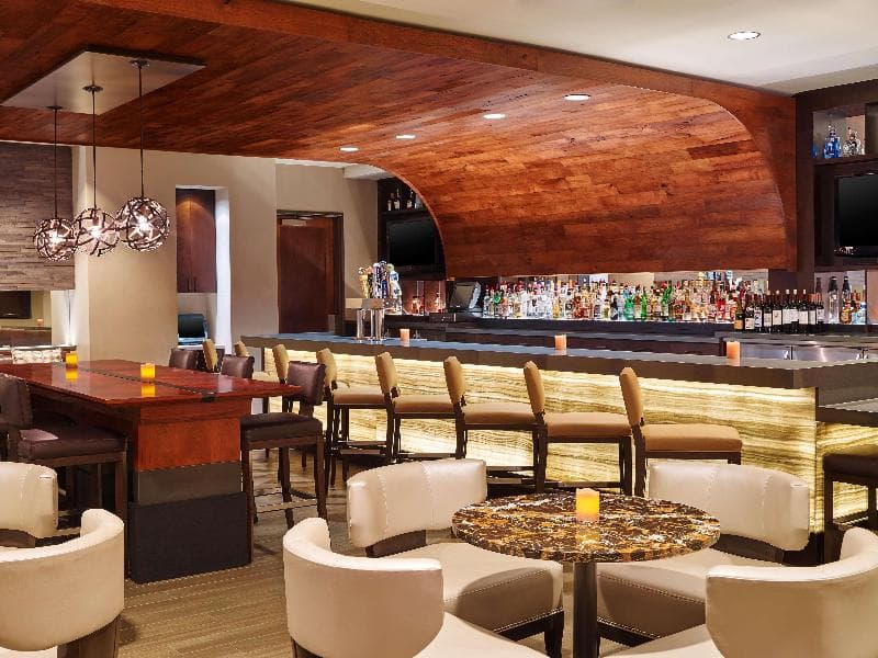 DoubleTree by Hilton San Antonio Airport 2