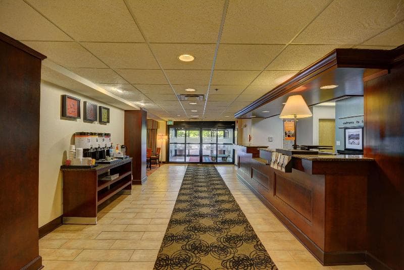 Hampton Inn by Hilton Indianapolis-South 4
