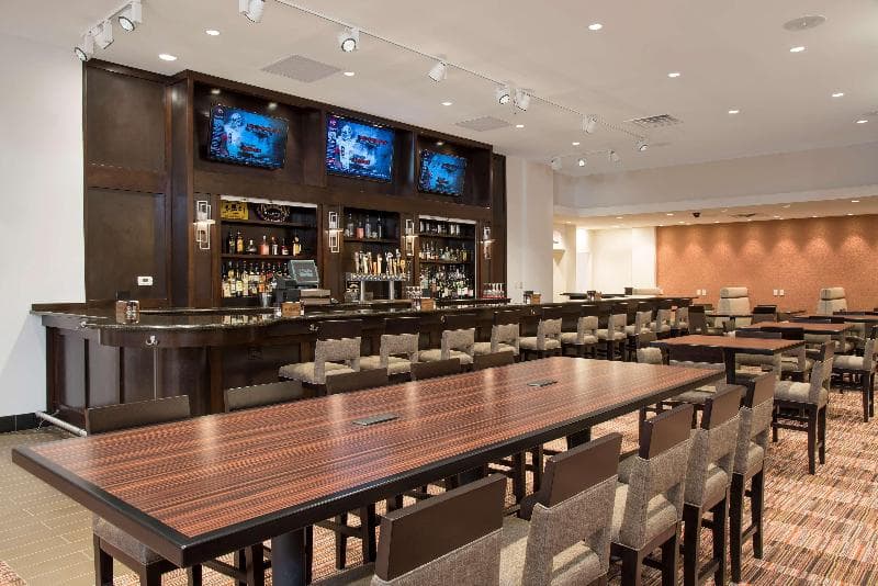 DoubleTree by Hilton Hotel Grand Rapids Airport 3