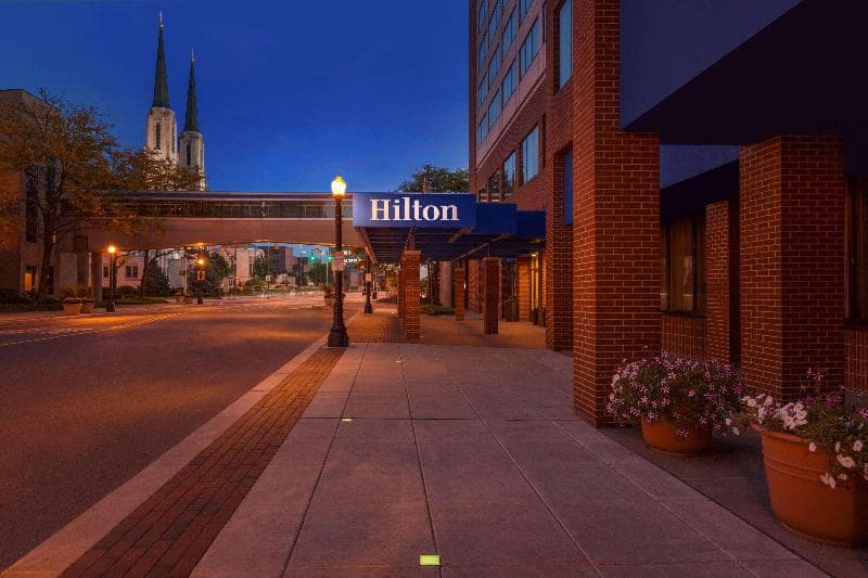 Hilton Fort Wayne at the Grand Wayne Convention Center 5