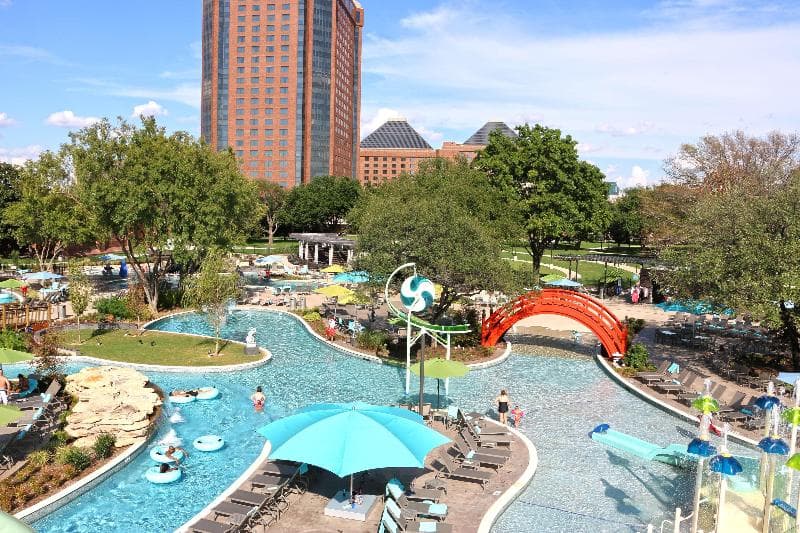 Hilton Anatole 4