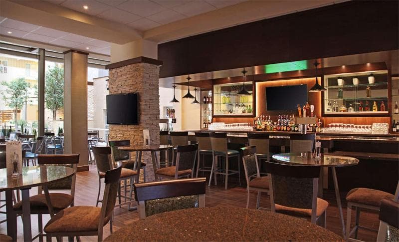 Embassy Suites by Hilton Dallas Market Center 2