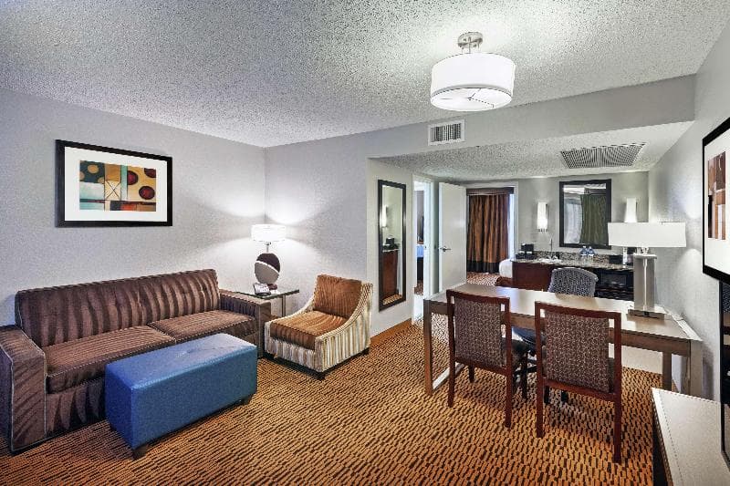 Embassy Suites by Hilton Dallas Market Center 3