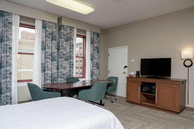 Hampton Inn Indianapolis Downtown Across from Circle Centre 5