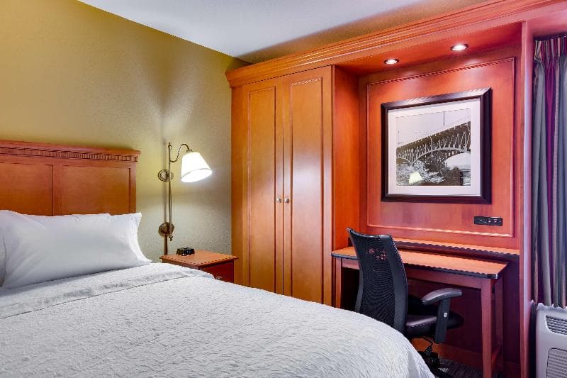 Hampton Inn Pittsburgh/Greentree 4