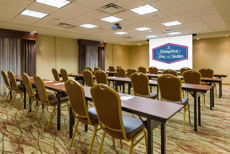 Hampton Inn and Suites Peoria at Grand Prairie, IL photo 1
