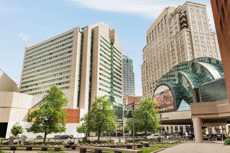 Embassy Suites by Hilton Indianapolis Downtown 3