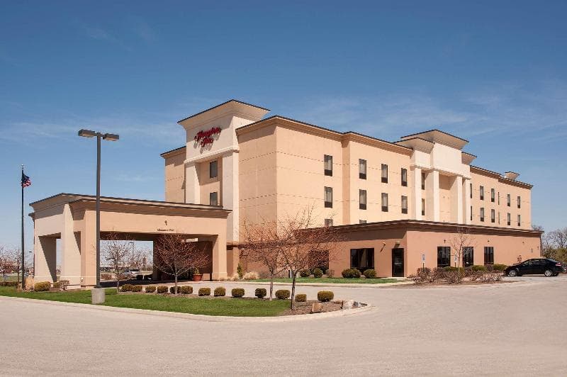 Hampton Inn Macomb 4