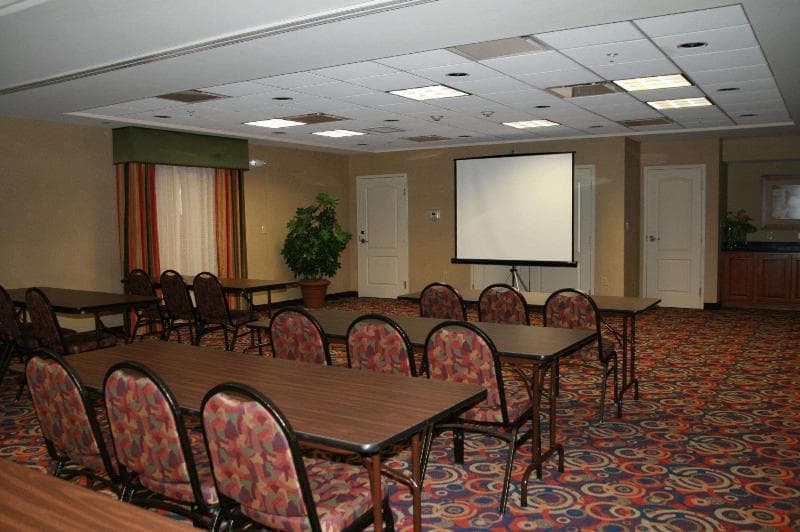 Hampton Inn Macomb photo 1