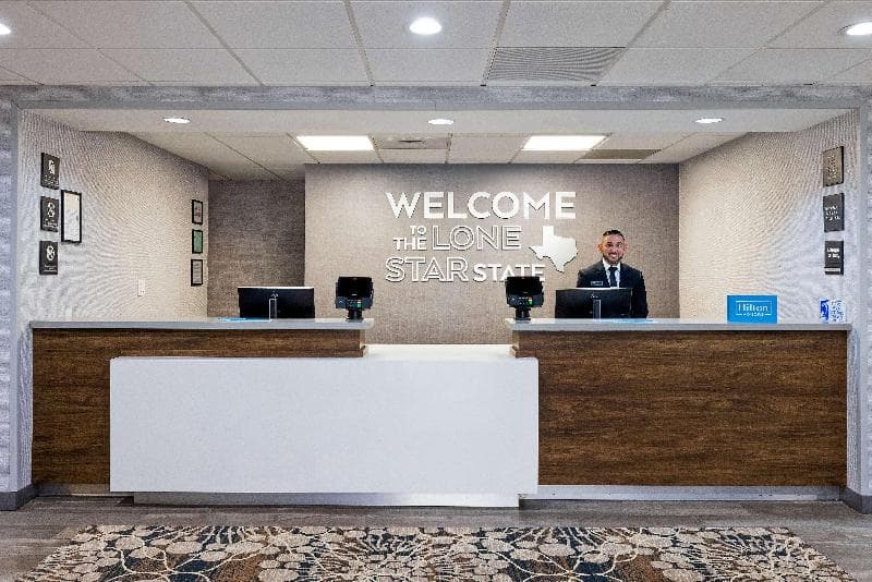 Hampton Inn San Antonio-Downtown (River Walk) 2