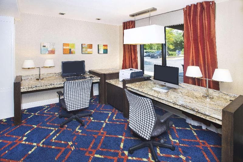 Hampton Inn & Suites Annapolis 4