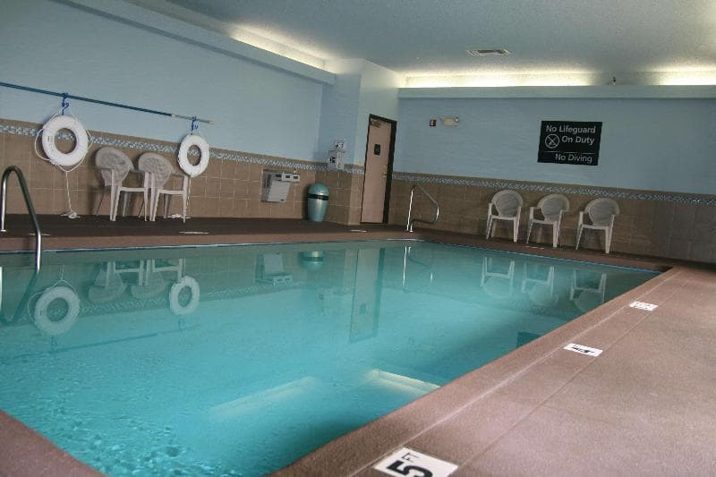 Hampton Inn Olathe 4