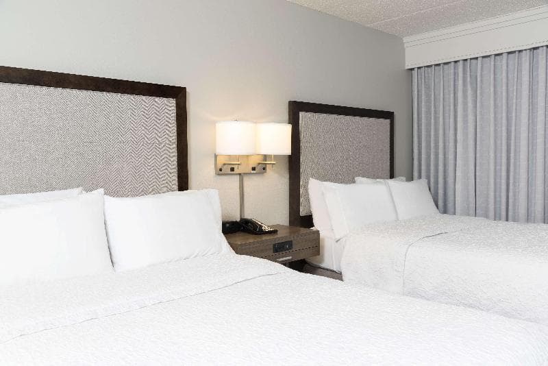 Hampton Inn Milwaukee-Northwest 2
