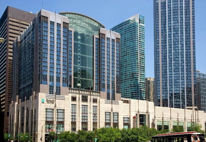 Embassy Suites by Hilton Chicago Downtown Magnificent Mile 4