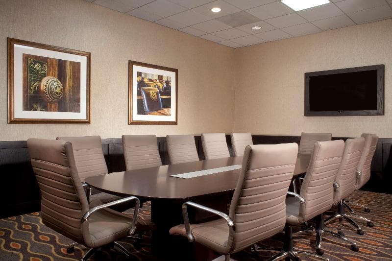 Embassy Suites by Hilton Austin Arboretum 4