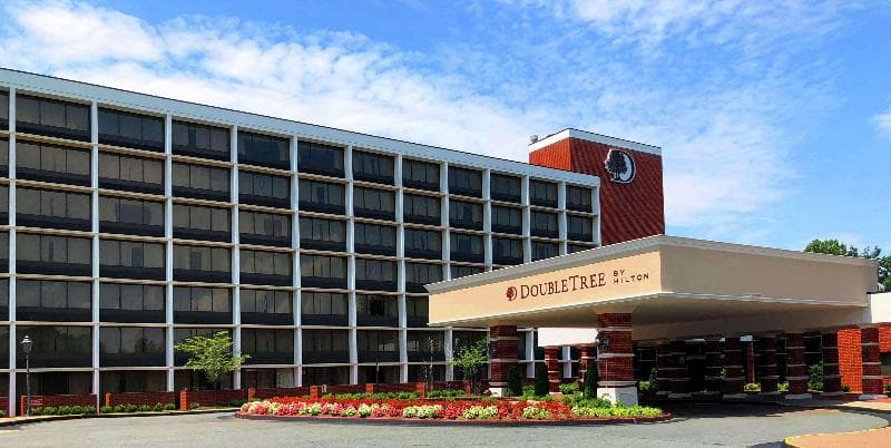 DoubleTree by Hilton Hotel Charlottesville photo 1