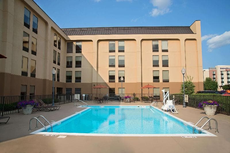 Hampton Inn Louisville-Airport 2