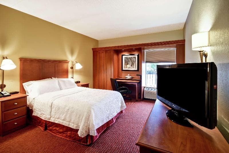Hampton Inn Louisville-Airport photo 1