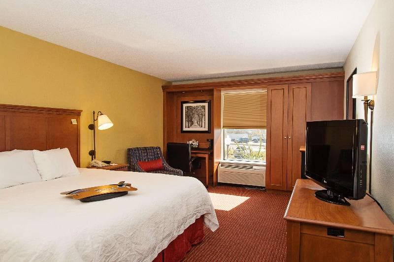 Hampton Inn Louisville-Airport 5