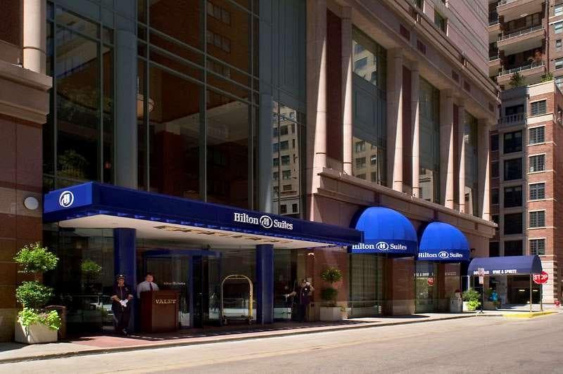 Hilton Chicago/Magnificent Mile Suites 2